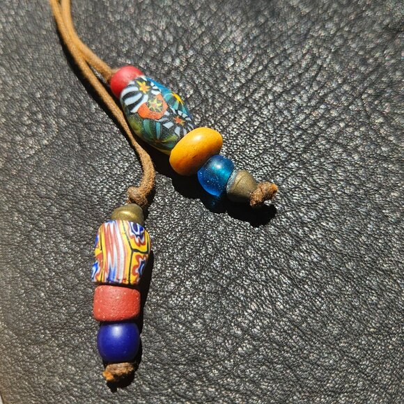 Vintage Trade Bead Lariat Necklace - Picture 3 of 4